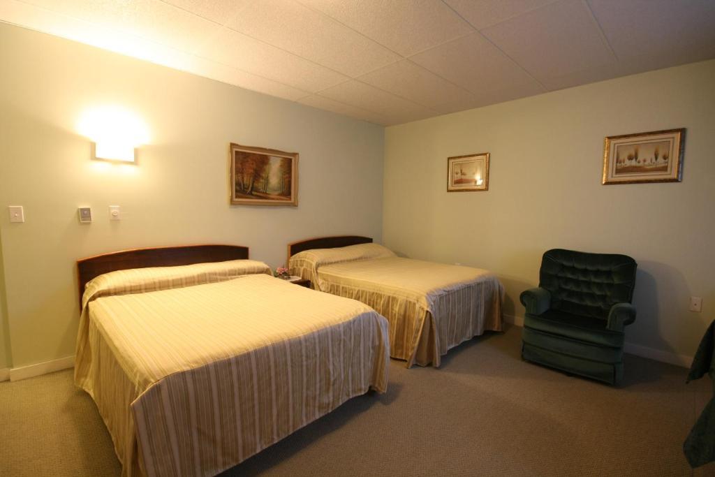 Villa Maria Country Inn Acheson Exteriör bild